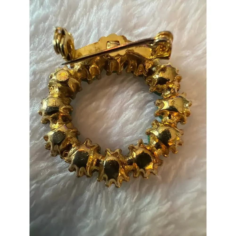 Vintage Green Faceted Glass Rhinestone Circle Wreath Brooch Gold Tone Pin 1.5